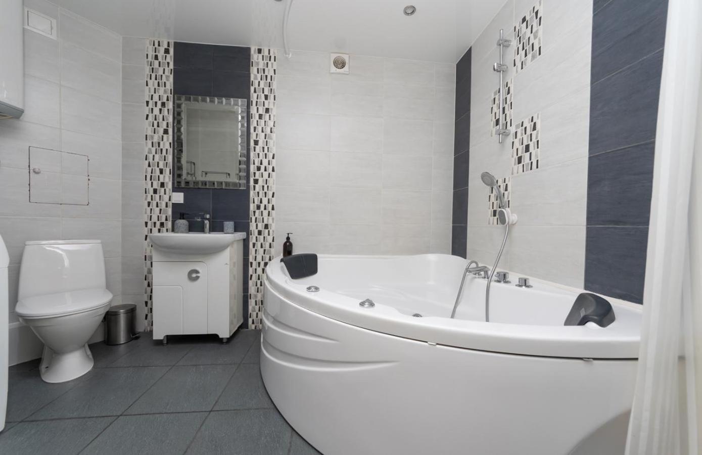 Apartamento Flat24 On Lesi Ukrainki 3 Kiev Exterior foto