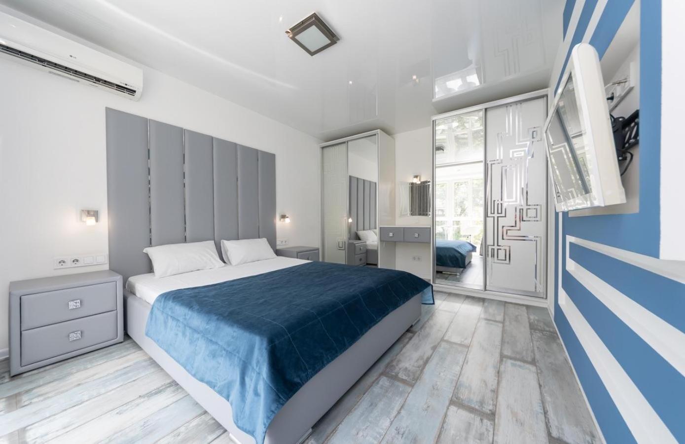 Apartamento Flat24 On Lesi Ukrainki 3 Kiev Exterior foto
